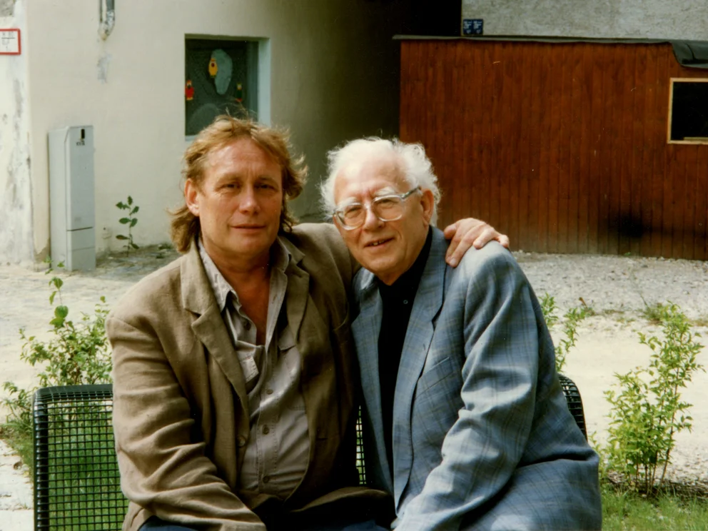 Franz and Bertold Hummel sitting together on a bench, Riedenburg, 1997.
